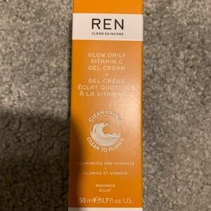 REN Glow Daily Vitamin C Gel Cream